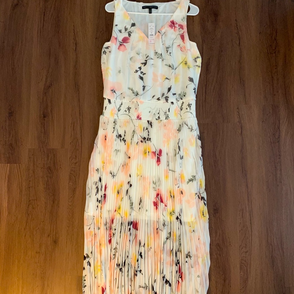 NWT White House Black Market Dress